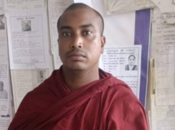 Wलखनऊ एयरपोर्ट पर बांग्लादेशी नागरिक गिरफ्तार, बैंकॉक जाने की तैयारी में था