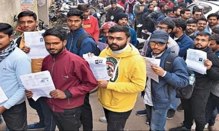 WUP Constable Exam:15000 मोबाइल सर्विस लांस पर, STF-क्राइम ब्रांच तैनात