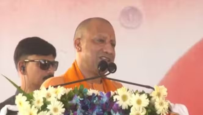 Wजहां दिखे सपाई, वहां बिटिया घबराई! मुजफ्फरनगर में अखिलेश पर जमकर बरसे सीएम योगी