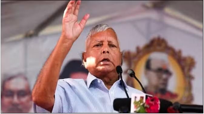 Wलालू यादव का बड़ा फैसला, बड़े बेटे तेजप्रताप को पार्टी से निकाला