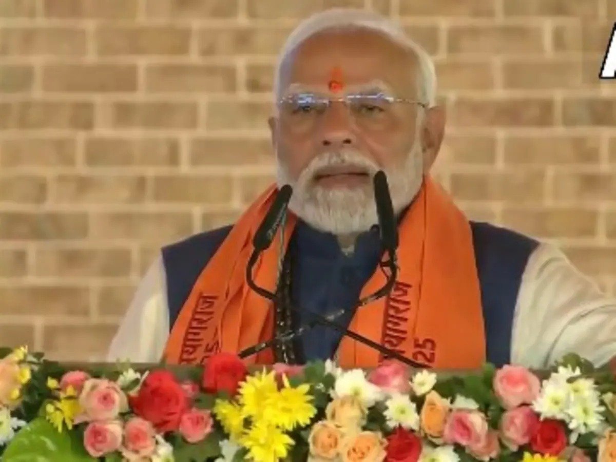 Wप्रयागराज को पीएम मोदी की 5500 करोड़ की सौगात, बोले-एकता का महायज्ञ है महाकुंभ