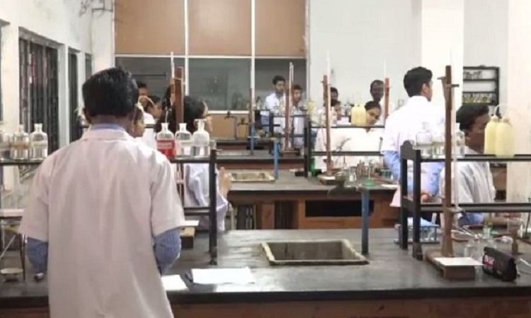 UP Board 12वीं क्लास के प्रैक्टिकल एग्जाम स्थगित