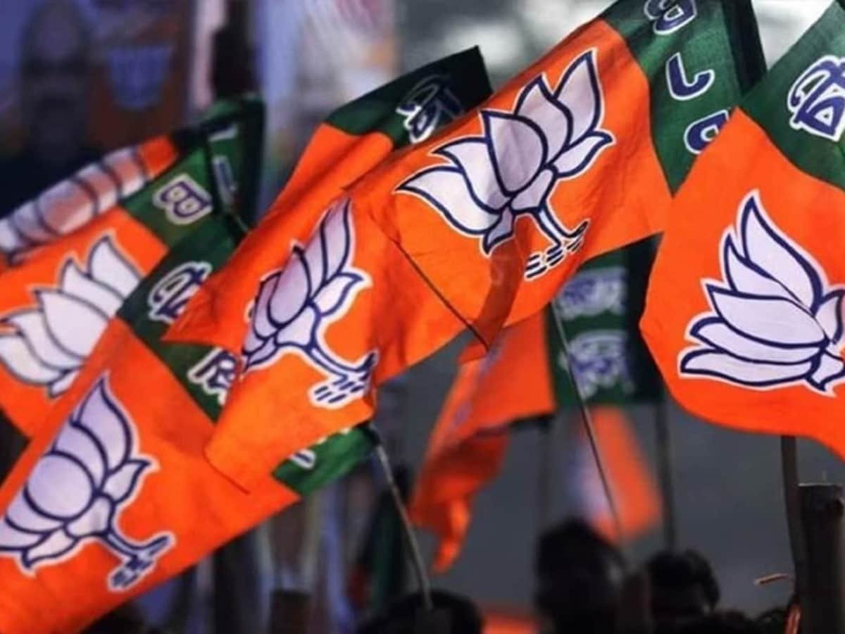 भाजपा के नारे सबका साथ ,सबका विकास के बीच देश में आज भी दलितों संग भेदभाव