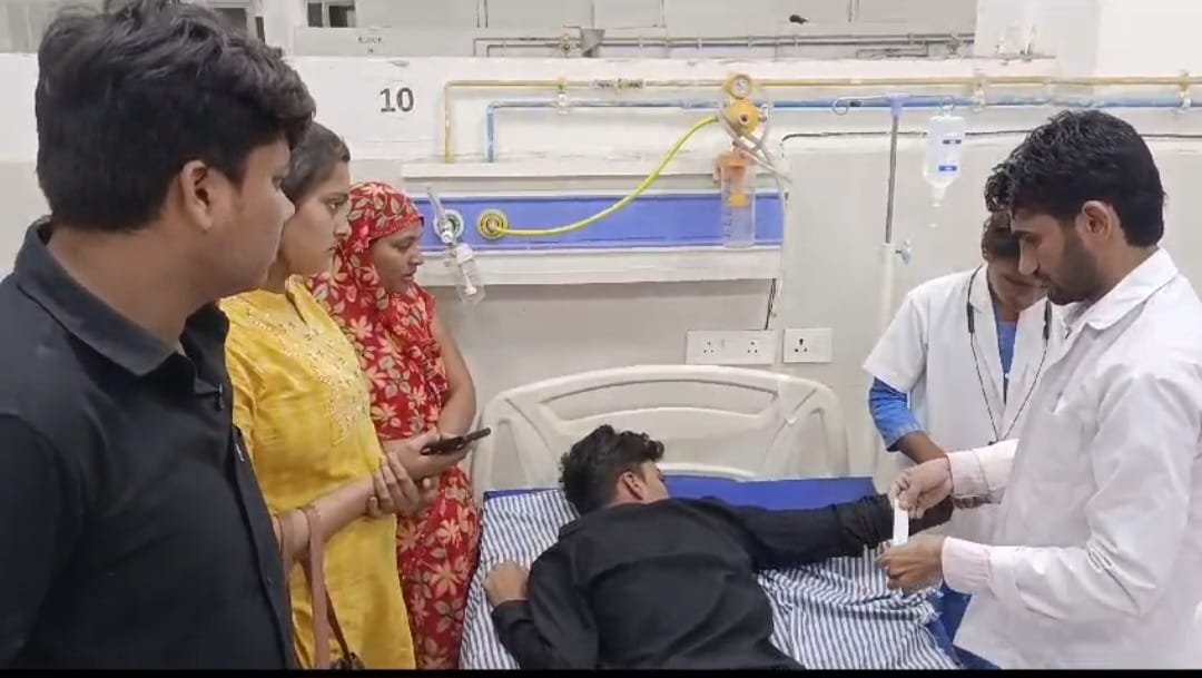 Wजमीनी विवाद में चाचा की हत्या, भतीजा गंभीर घायल
