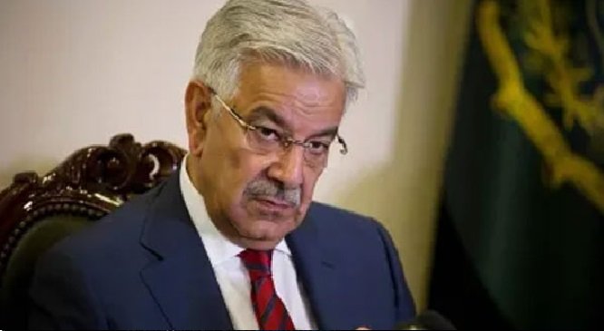 परमाणु धमकी देने पर भारत का एक्शन, पाकिस्तान के रक्षा मंत्री ख्वाजा आसिफ का ‘एक्स’ अकाउंट बैन