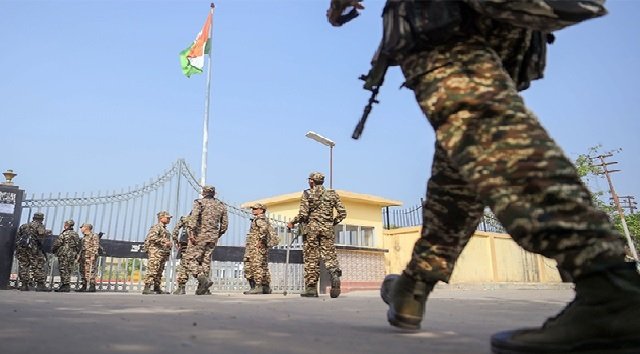 Wसुरक्षा हालात गंभीर: CRPF के सभी जवानों की छुट्टियां तत्काल प्रभाव से रद्द, इमरजेंसी में ही मिलेगी अनुमति