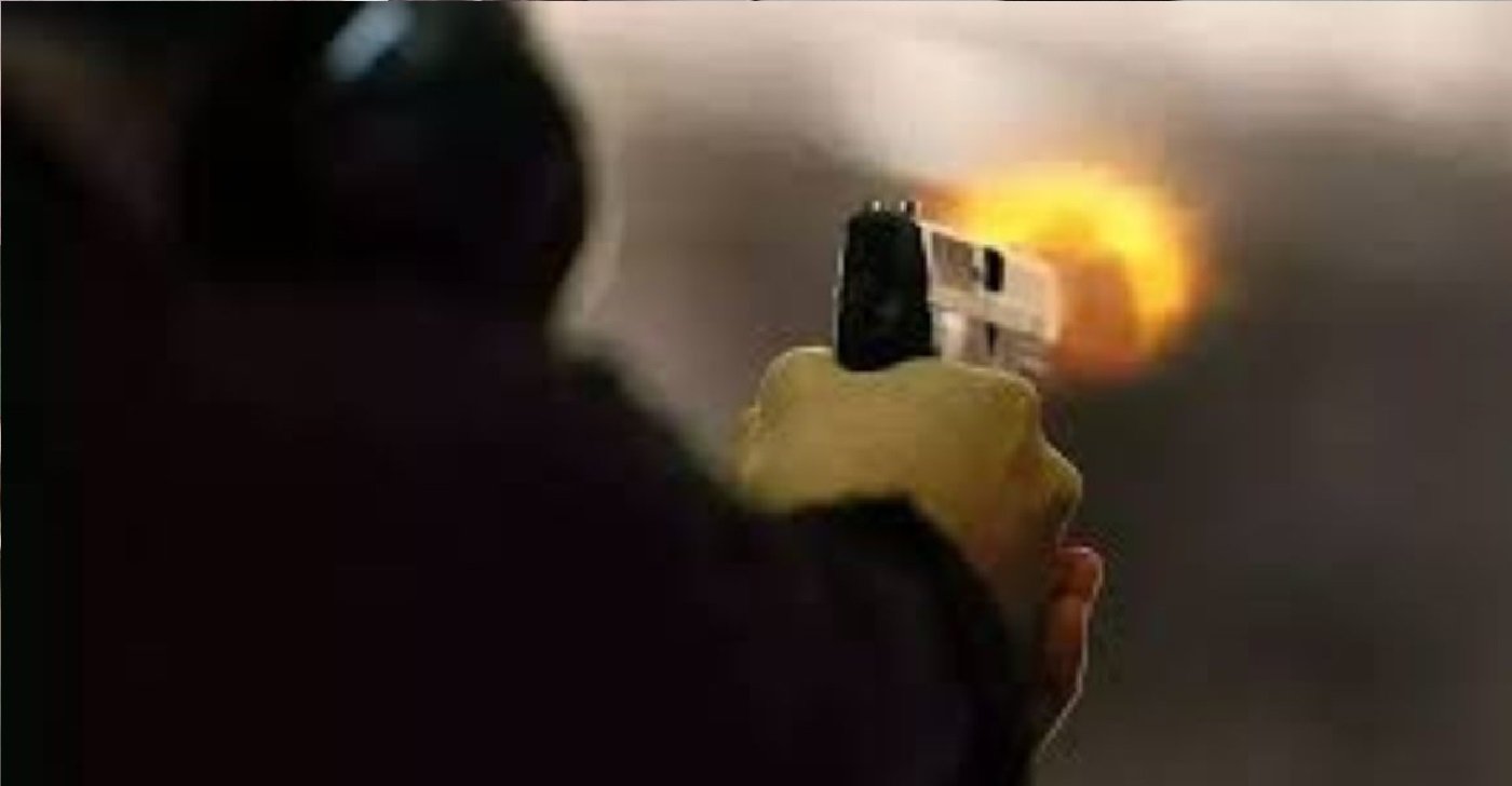 Wलखनऊ में पुलिस का नहीं खौफ, दिनदहाड़े युवक को दौड़ाकर मारी गोली