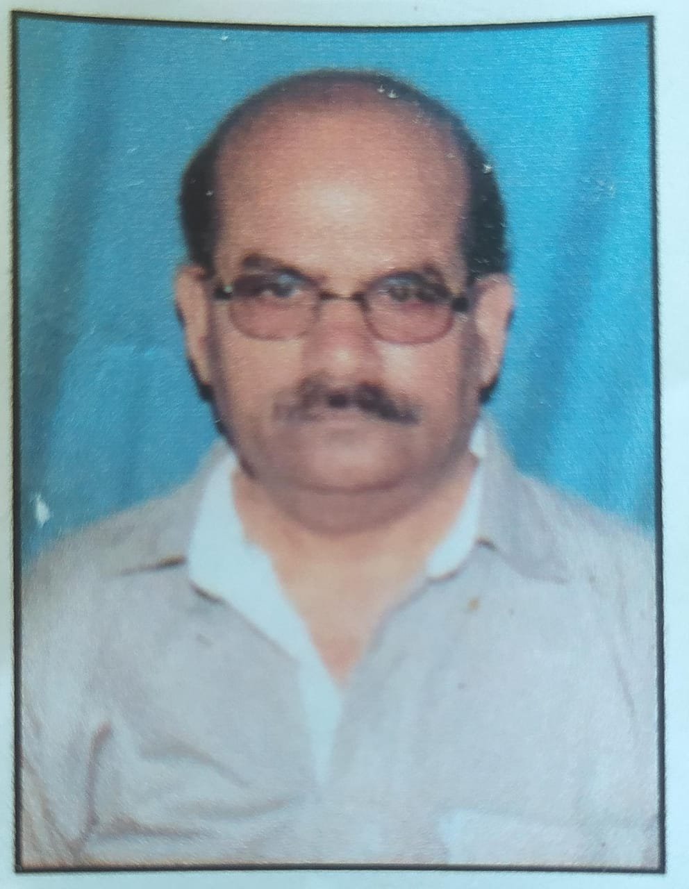 Wस्व. डॉ. अनिल शुक्ला : आयुर्वेद चिकित्सा के गौरव पुरुष ने कहा संसार को अलविदा, जनपद में शोक की लहर