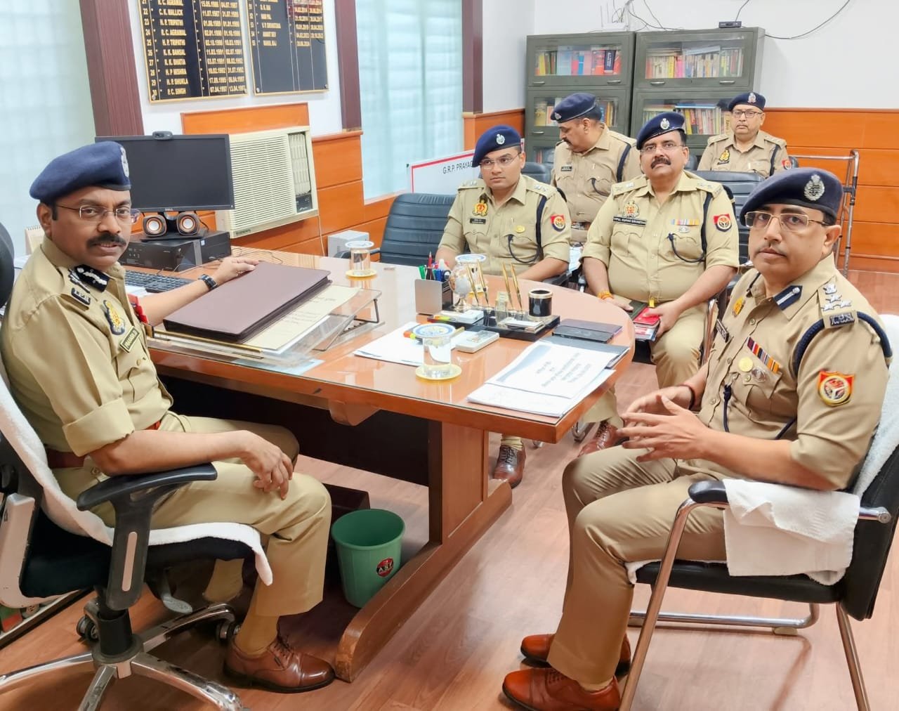 Wएडीजी रेलवे प्रकाश डी. ने प्रयागराज में अपराध समीक्षा बैठक की