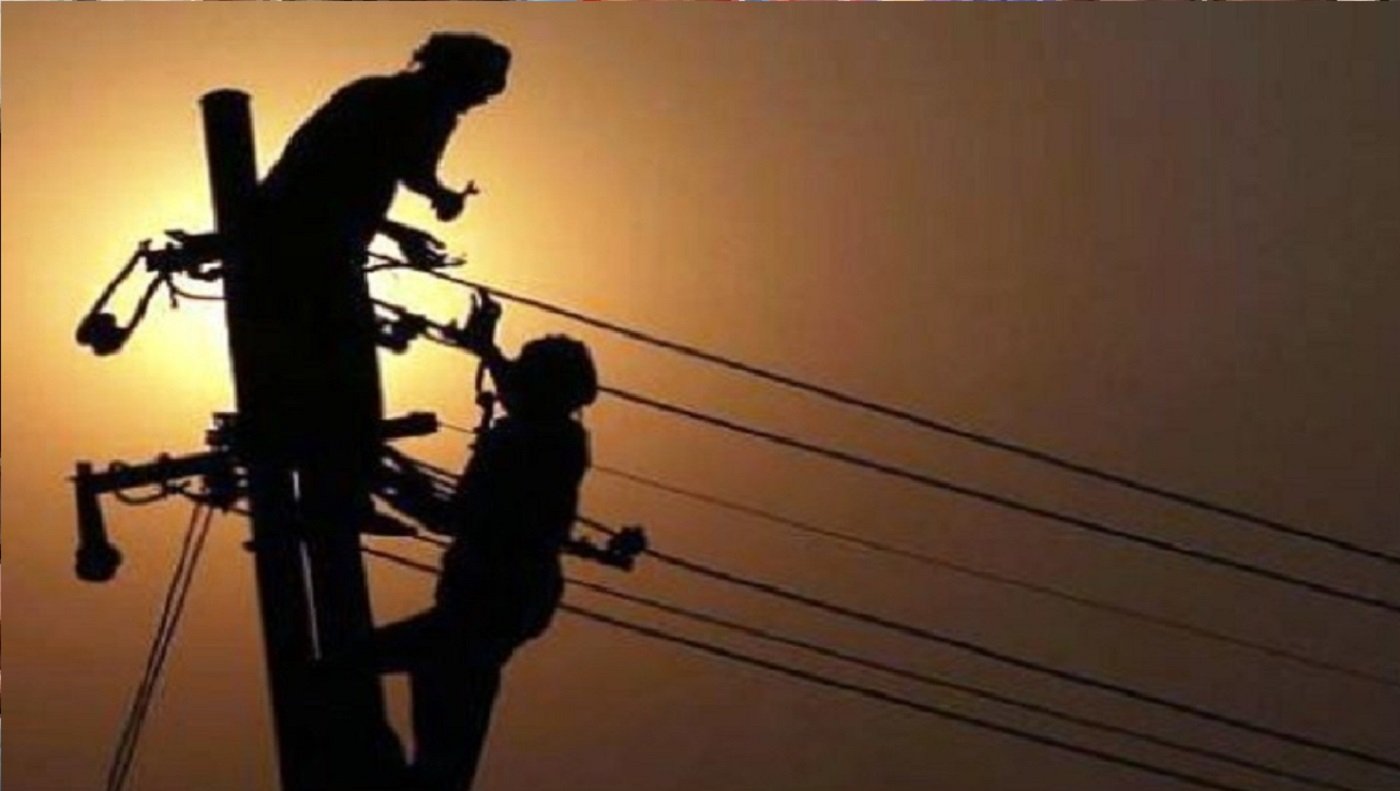 Wगर्मी और बिजली संकट से बेहाल फर्रुखाबाद, जनजीवन हुआ अस्त-व्यस्त