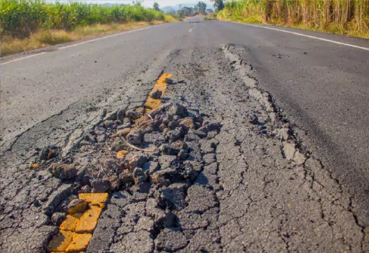 Wबंगश मकबरे तक जाने वाले रास्ते की मरम्मत की मांग