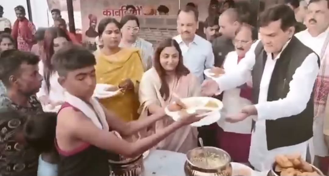 Wबिजली मंत्री के कार्यक्रम में ही गुल हुई बिजली, चार अफसर सस्पेंड!