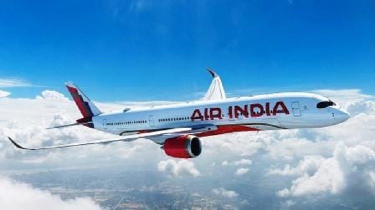 Wलखनऊ एयरपोर्ट पर एयर इंडिया की फ्लाइट में तकनीकी खराबी, उड़ान रद्द होने पर यात्रियों ने किया हंगामा