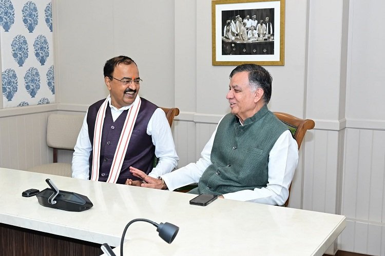 Wडिप्टी सीएम केशव प्रसाद मौर्य ने की विधानसभा अध्यक्ष से मुलाकात, – भवन के सौंदर्यीकरण की सराहना