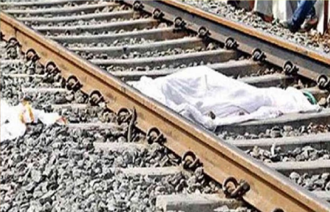 Wप्यार का अंजाम ट्रेन की पटरी पर खत्म, प्रेमी युगल ने की आत्महत्या