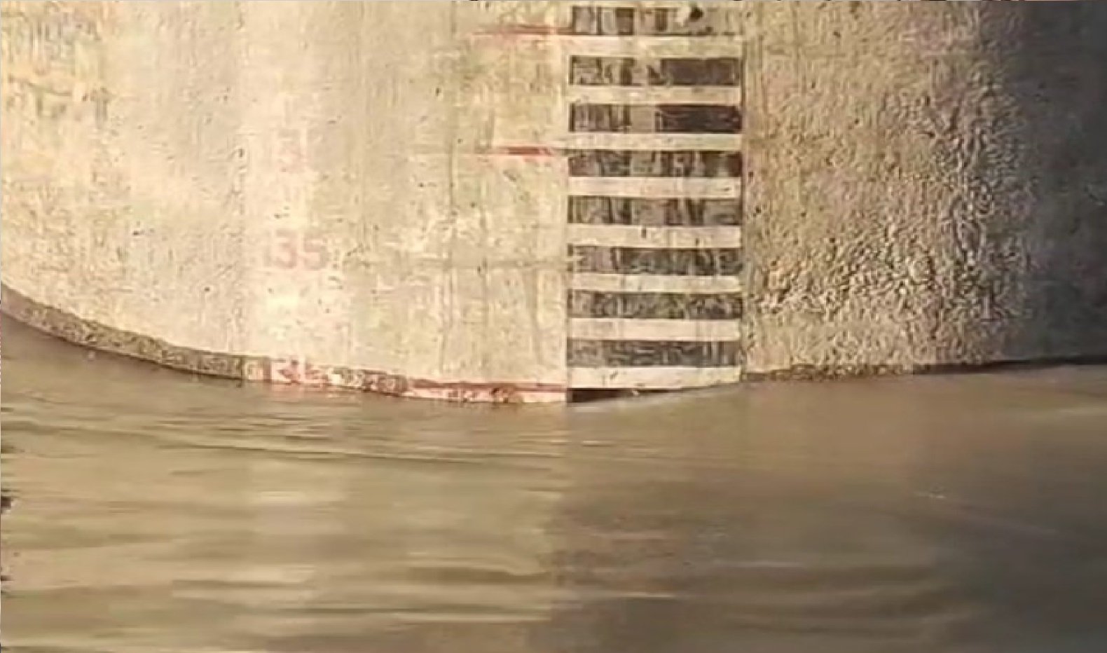 Wगंगा का जलस्तर बढ़ा, पांचाल घाट में 136.25 मीटर पर पहुंचा