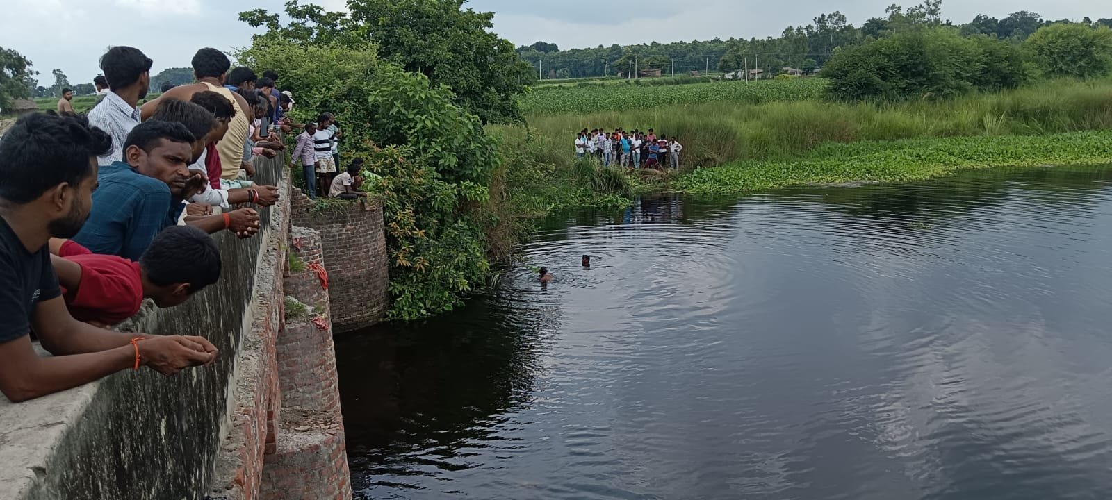 Wनाराज होकर युवक ने कुंड में लगाई छलांग, तलाश जारी
