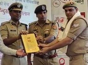 Wमुख्य आरक्षी अवधेश कुमार को मिला शौर्य सम्मान, श्रावण शिवरात्रि पर उत्कृष्ट ड्यूटी के लिए हुआ सम्मानित