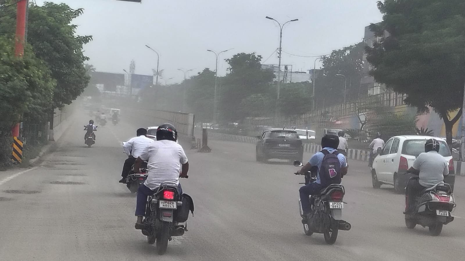Wविकास की गिरफ्त में गोमती नगर