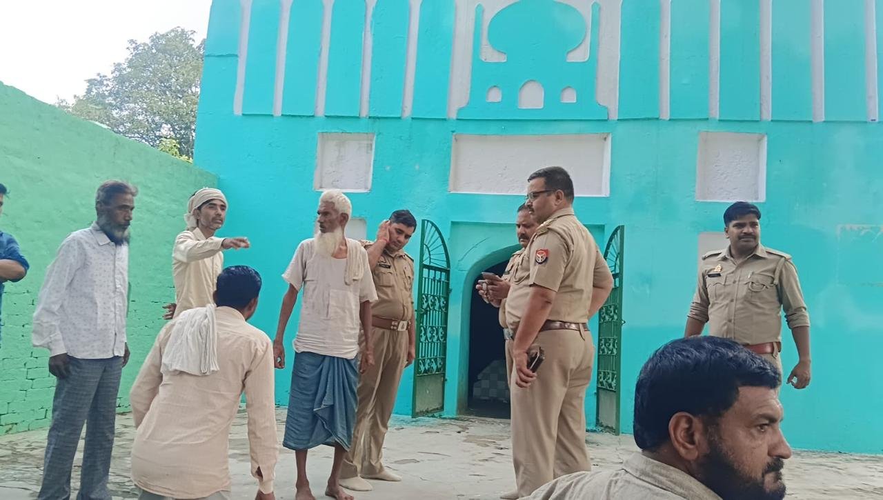 Wअराजकतत्वों ने मजार को क्षतिग्रस्त करने का किया प्रयास