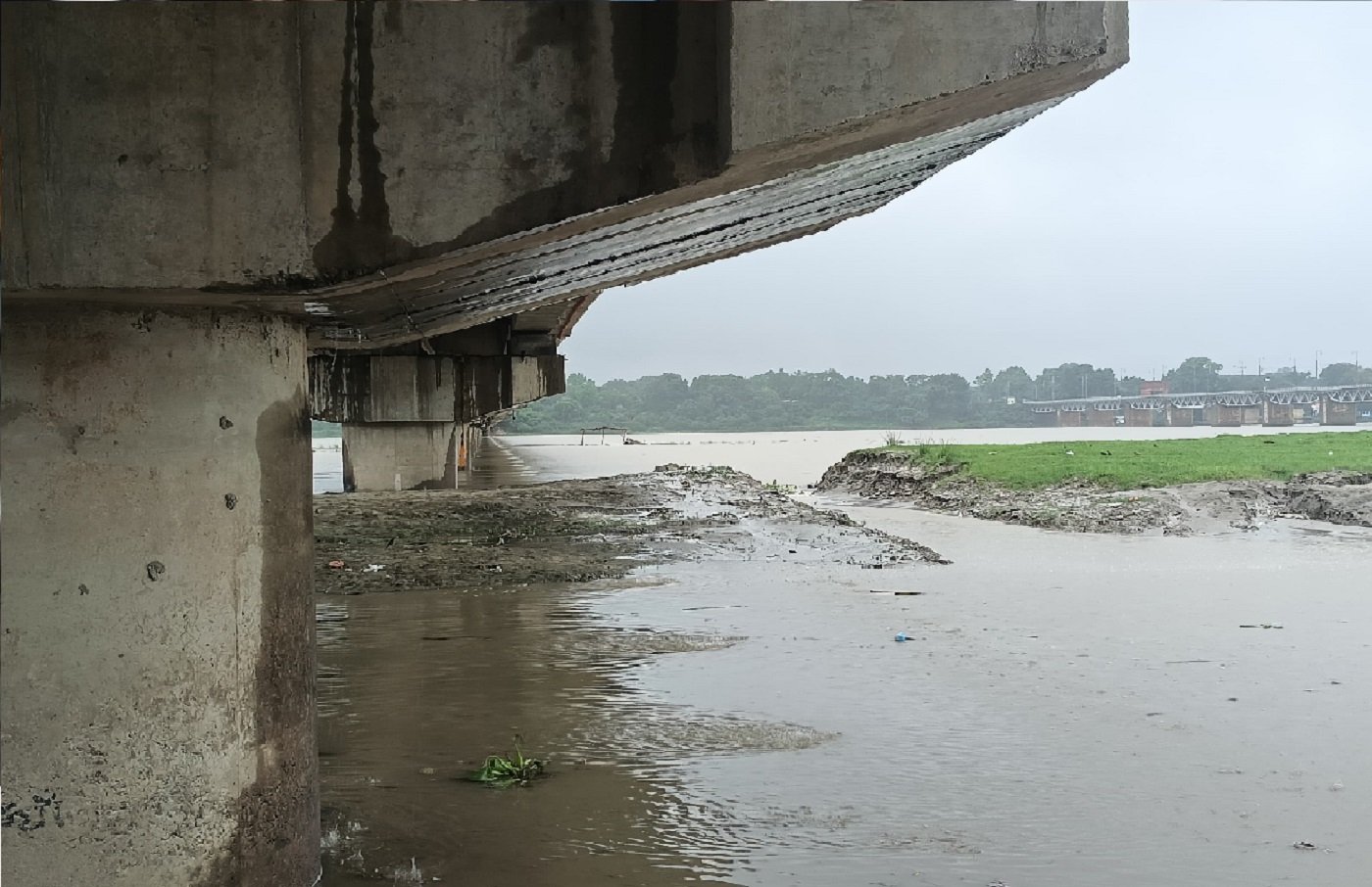 Wगंगा और रामगंगा नदियों का जलस्तर तेजी से बढ़ा, तटवर्ती क्षेत्रों में बाढ़